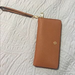 Tory Burch Parker Zip Wallet